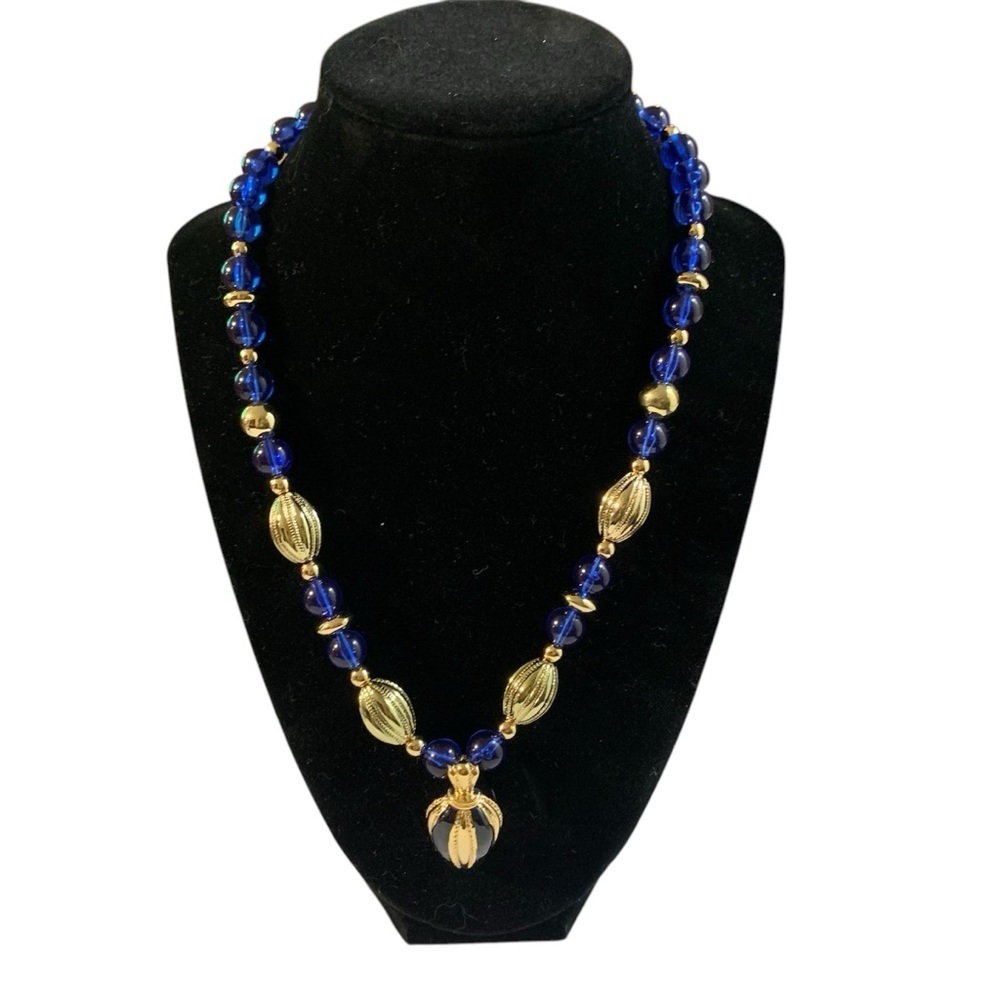 Avon Blue Seas  Blue and Gold Beaded Necklace NIB Vintage